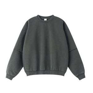 Vintage washed layered crewneck sweatshirt with oversized fit