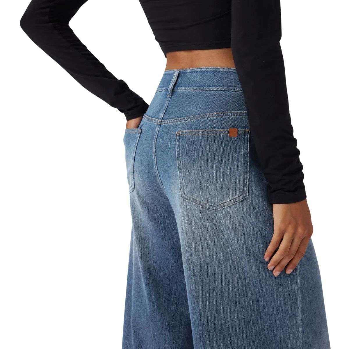 Mid Rise Wide Leg Casual Jeans