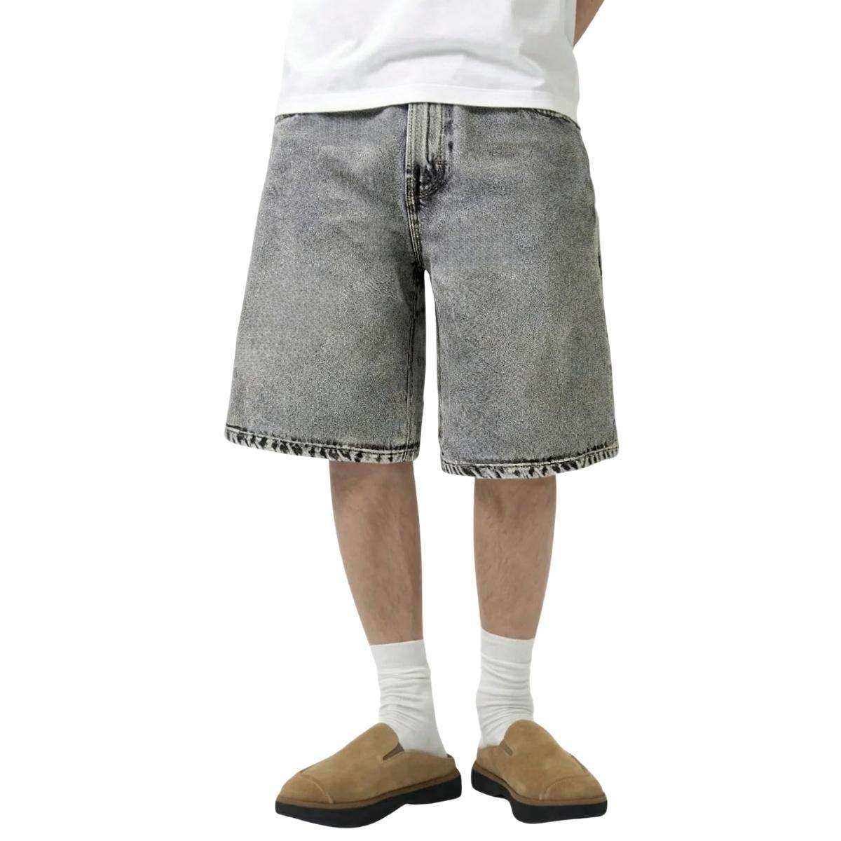 Men’s Vintage Y2K Streetwear Style Baggy denim shorts