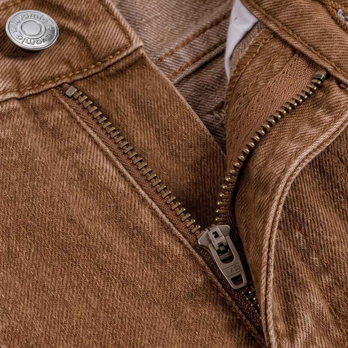 Relaxed Fit High Waisted Barrel Jeans